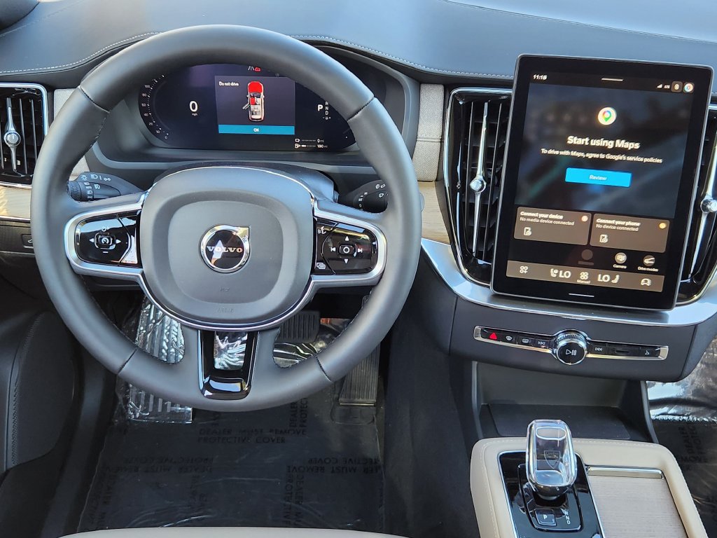 New 2027 Volvo XC90 T8 Plus AWD/4WD image 3