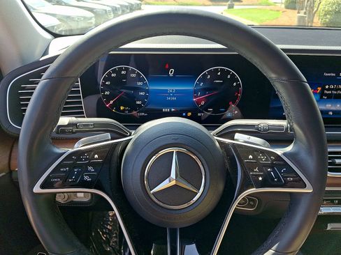 Used 2024 Mercedes-Benz GLE 350 4MATIC w/ AMG Line Exterior image 20