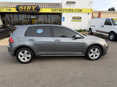 Used 2017 Volkswagen Golf Wolfsburg Edition FWD image 2