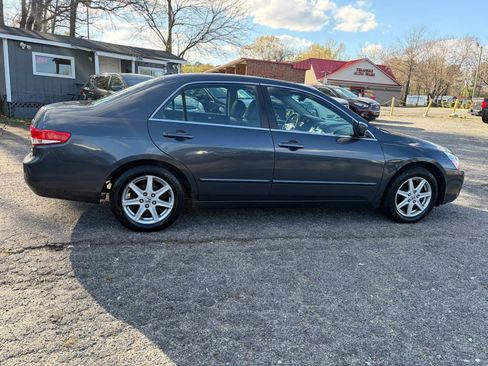 Used 2004 Honda Accord EX image 9