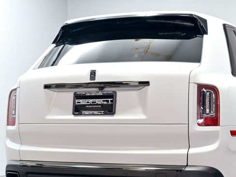 Used 2021 Rolls-Royce Cullinan Black Badge AWD/4WD image 93