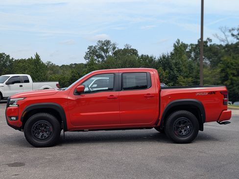 Used 2025 Nissan Frontier PRO-4X w/ Interior Protection Package AWD/4WD image 6