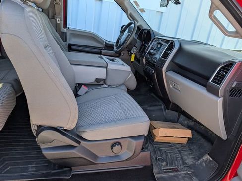 Used 2015 Ford F150 XLT AWD/4WD image 25