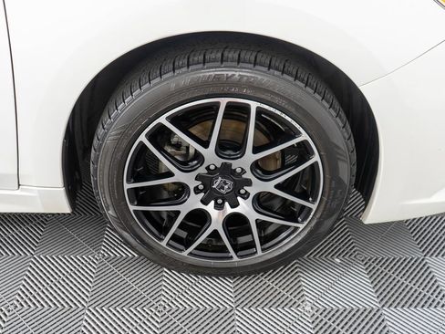 Used 2015 Subaru Legacy 2.5i Premium AWD/4WD image 32