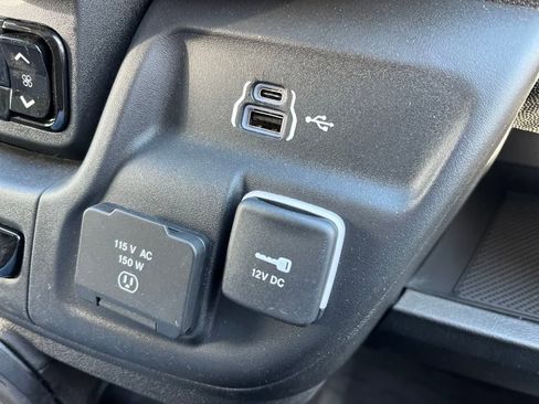 New 2025 RAM ProMaster 2500 w/ Quick Order Package 22G SLT image 12