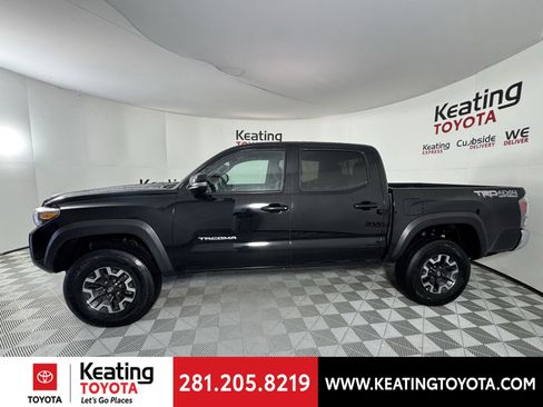 Certified 2023 Toyota Tacoma TRD Off-Road image 9