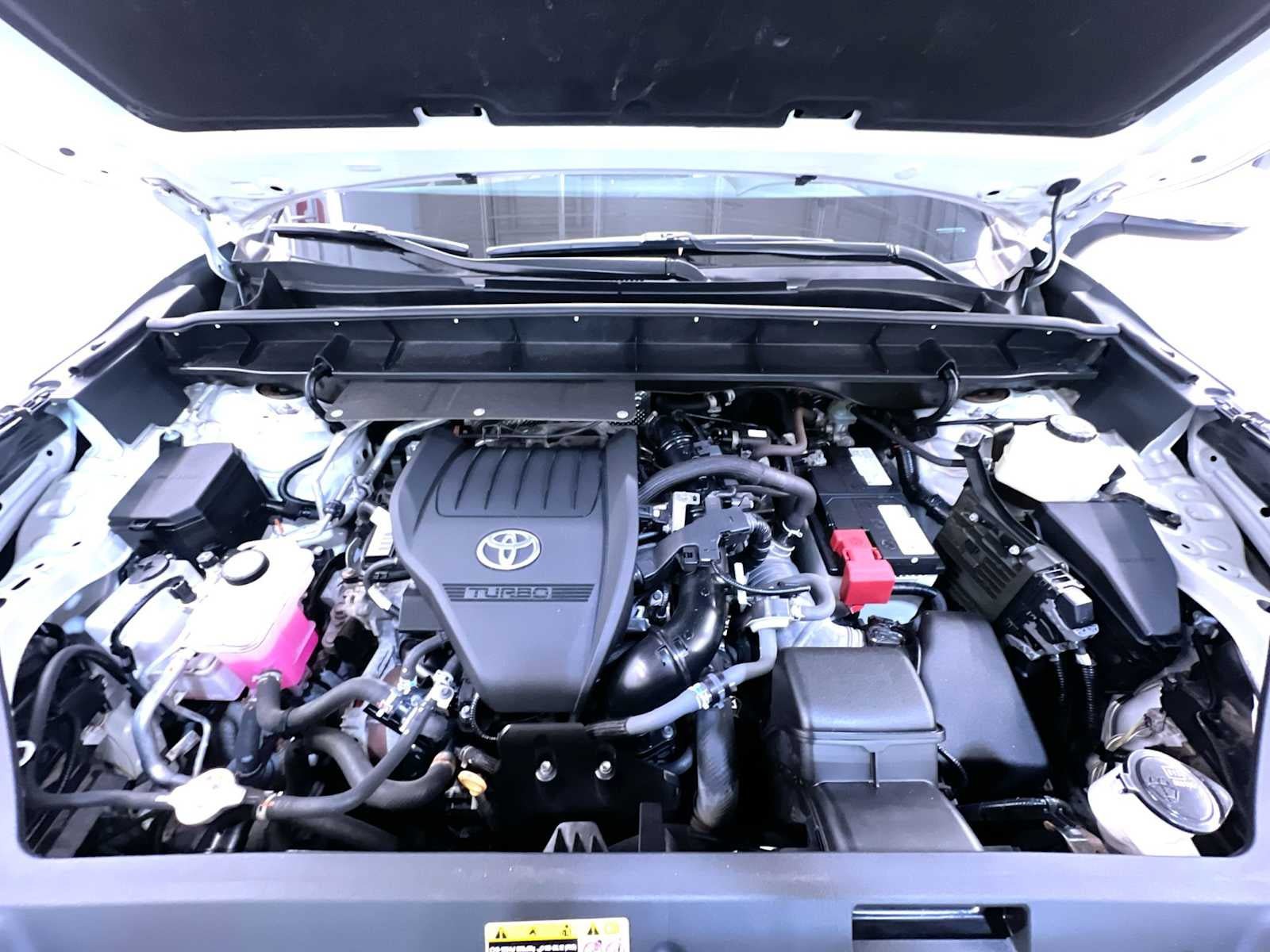 Used 2023 Toyota Highlander XLE AWD/4WD image 11