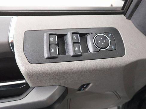 Used 2020 Ford F150 XLT w/ Equipment Group 302A Luxury image 8