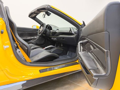 Used 2017 Ferrari 488 Spider RWD image 24