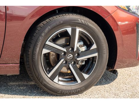 Used 2025 Nissan Sentra SV FWD image 10