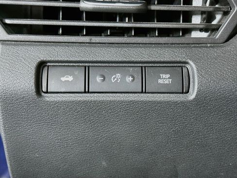 Used 2024 Nissan Altima 2.5 S FWD image 16