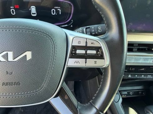 Used 2025 Kia Telluride S AWD/4WD image 17