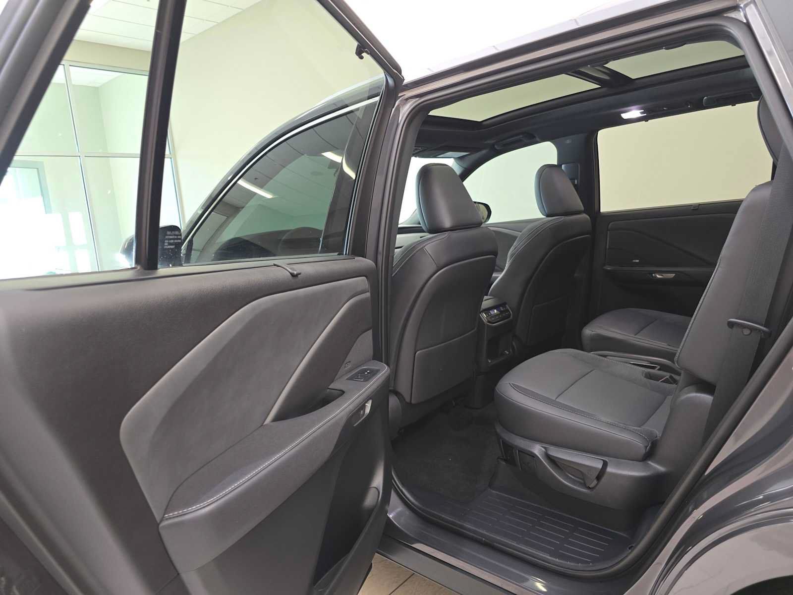 Used 2025 Lexus TX 350 AWD w/ Technology Package image 25