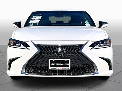 Used 2025 Lexus ES 350 image 3