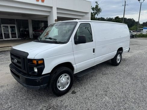Used 2011 Ford E-250 and Econoline 250 Extended w/ Crew Van Pkg RWD image 2