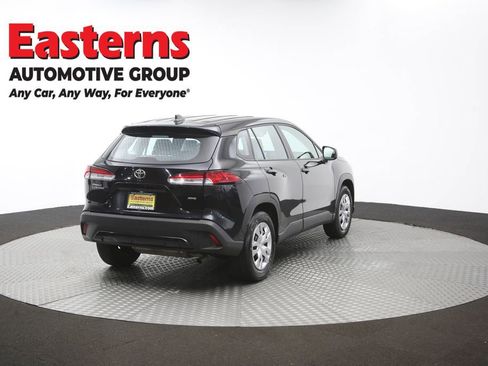 Used 2024 Toyota Corolla Cross L AWD/4WD image 38