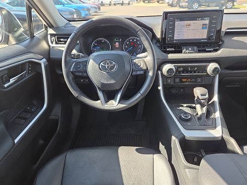 Used 2022 Toyota RAV4 XLE Premium AWD/4WD image 11