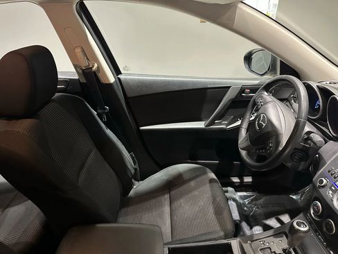 Used 2013 MAZDA MAZDA3 i Touring image 28