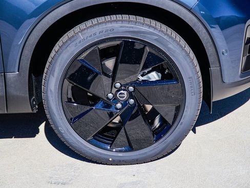 New 2026 Volvo XC40 B5 Ultra w/ Climate Package AWD/4WD image 9
