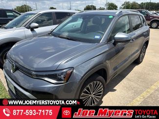 Used 2026 Volkswagen Taos SE FWD video 1