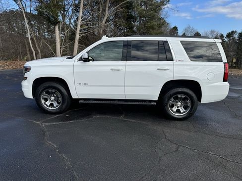 Used 2018 Chevrolet Tahoe LT image 2