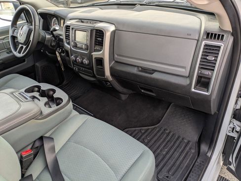 Used 2015 RAM 2500 SLT image 28