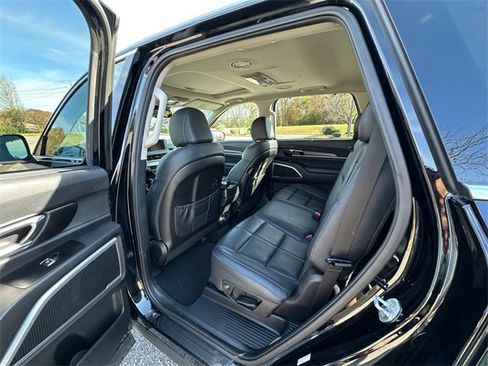 Used 2022 Kia Telluride EX image 19