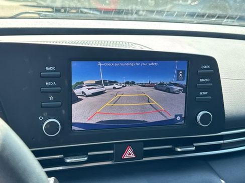 Used 2023 Hyundai Elantra SEL w/ Preferred Accessory Package FWD image 20