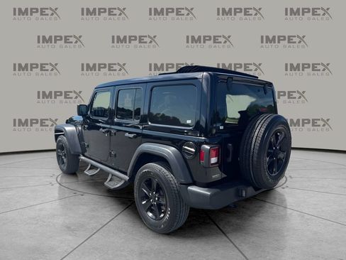 Used 2023 Jeep Wrangler Unlimited Sport AWD/4WD image 3