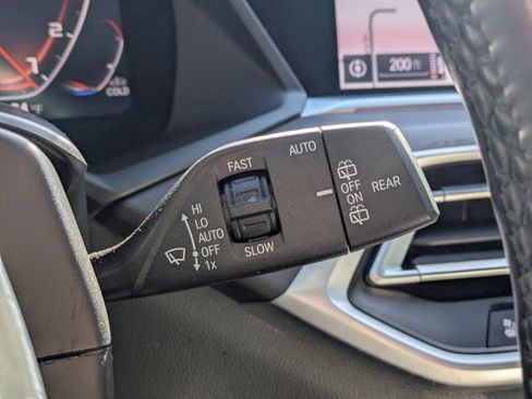 Used 2021 BMW X7 M50i image 31