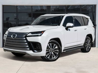 Used 2023 Lexus LX 600 4WD w/ Premium Package