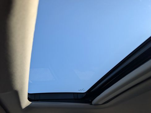 Used 2022 Honda Civic Touring image 24