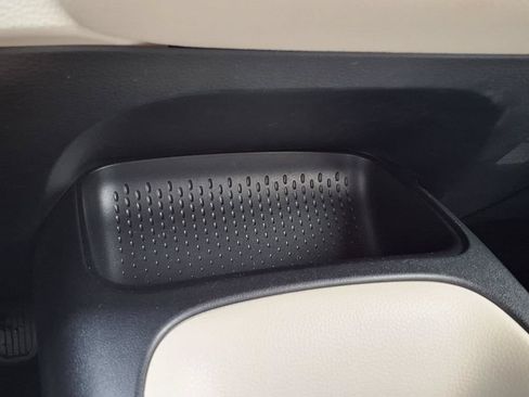 Used 2020 Toyota Corolla LE FWD image 24
