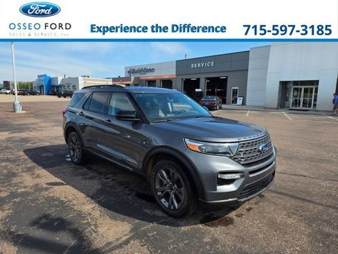 Used 2024 Ford Explorer XLT w/ Equipment Group 202A AWD/4WD image 1