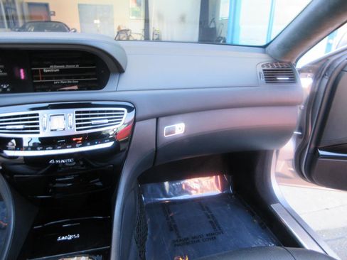 Used 2013 Mercedes-Benz CL 550 CL550 4MATIC**SPORT PKG** image 34