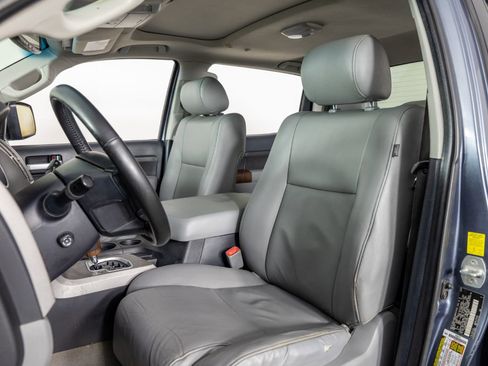 Used 2010 Toyota Tundra Limited AWD/4WD image 16