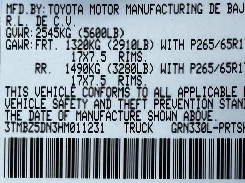 Used 2017 Toyota Tacoma TRD Sport w/ Premium & Technology Package RWD image 49