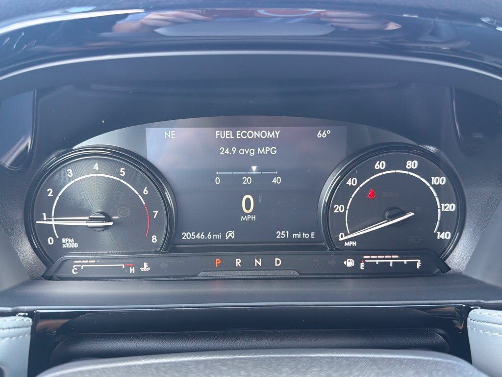 Used 2022 Lincoln Corsair AWD w/ Equipment Group 101A image 3