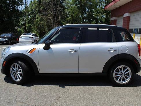 Used 2015 MINI Cooper Countryman FWD image 2