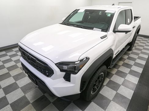 New 2026 Toyota Tacoma TRD Off-Road image 6