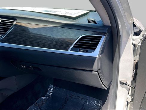Used 2017 Genesis G80 3.8 AWD/4WD image 15