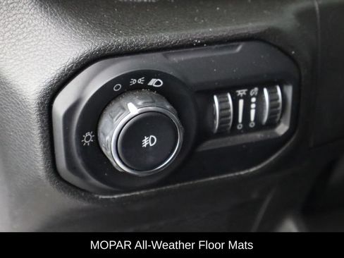Used 2022 Jeep Wrangler Sport AWD/4WD image 22
