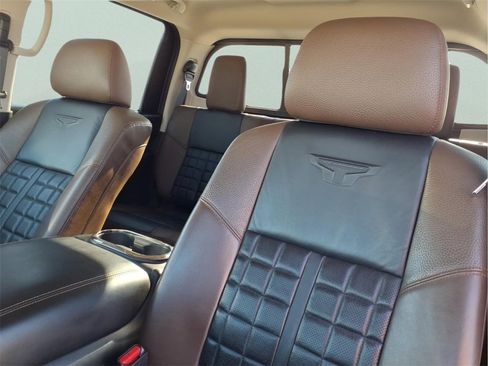 Used 2019 Nissan Titan Platinum Reserve image 16