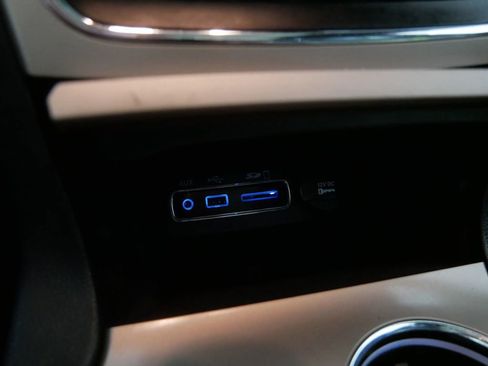 Used 2015 Jeep Grand Cherokee Overland w/ Advanced Technology Group image 27