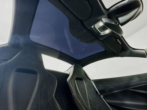 Used 2024 McLaren 750S Spider image 20