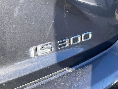 Used 2018 Lexus IS 300 F Sport image 11