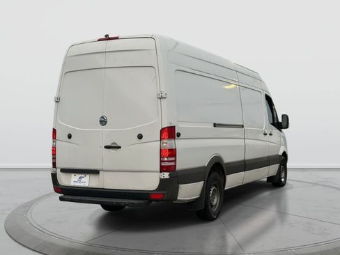 Used 2017 Freightliner Sprinter 2500 image 6
