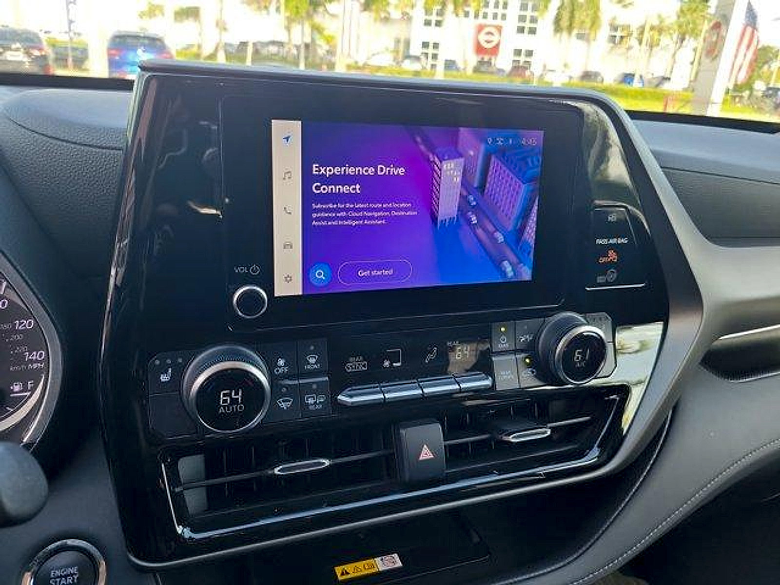 Used 2023 Toyota Highlander XLE FWD image 37