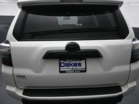 Used 2018 Toyota 4Runner TRD Off-Road Premium image 35