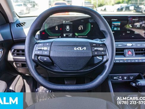 Used 2025 Kia K4 FWD image 28